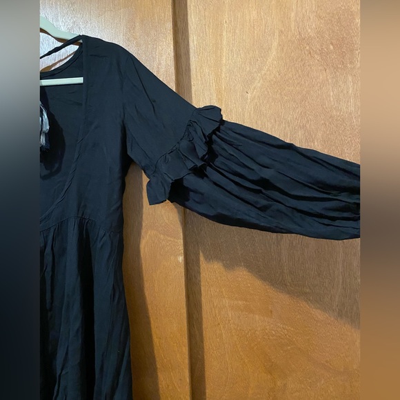 BooHoo Dress - Picture 3 of 5